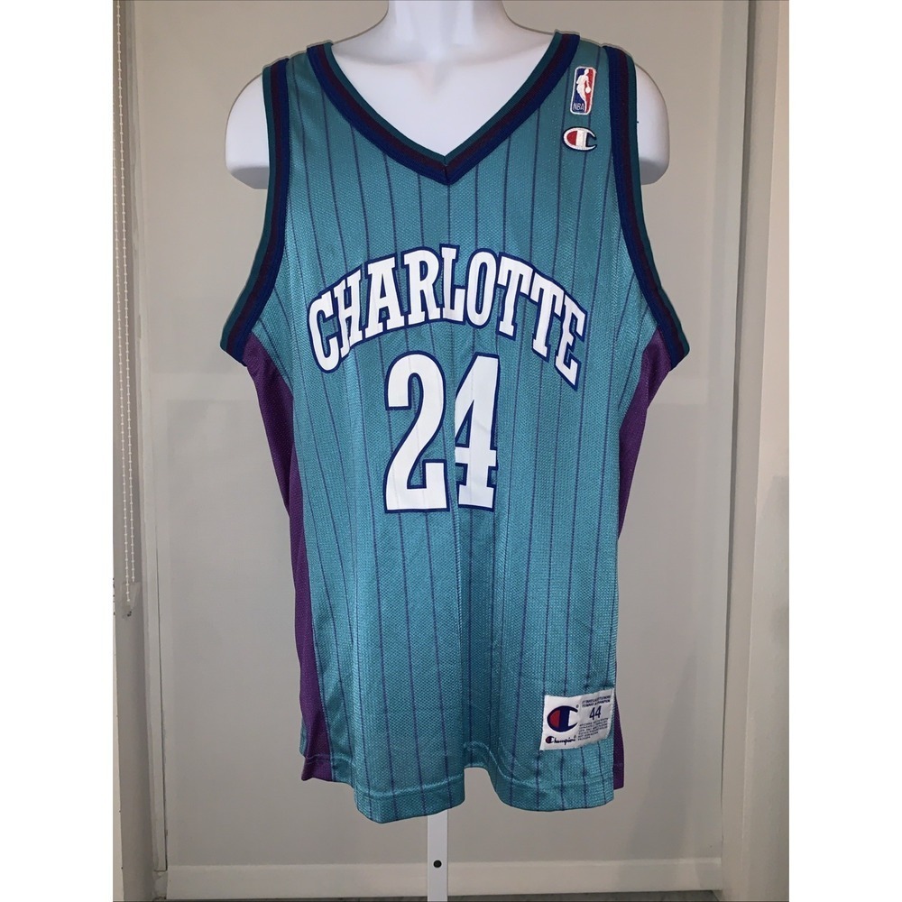 VTG Jamal Mashburn Charlotte Hornets Champion Men's  Size 44/L   Jersey